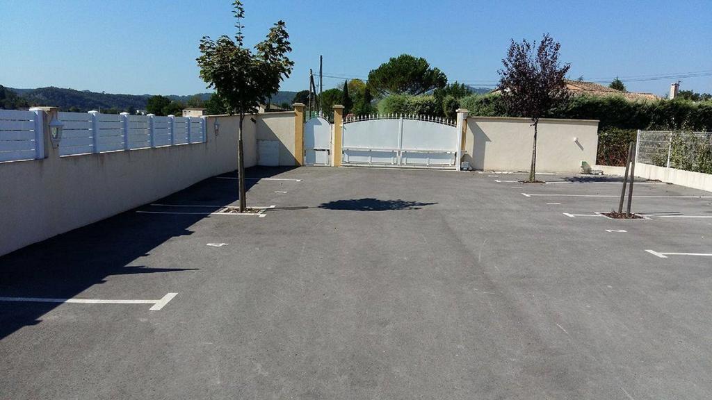 Aux Couleurs D'Ardeche Apartment Vallon-Pont-d'Arc Exterior photo